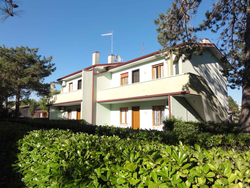 Ferienwohnung mit Gemeinschaftspool und Klimaanlage