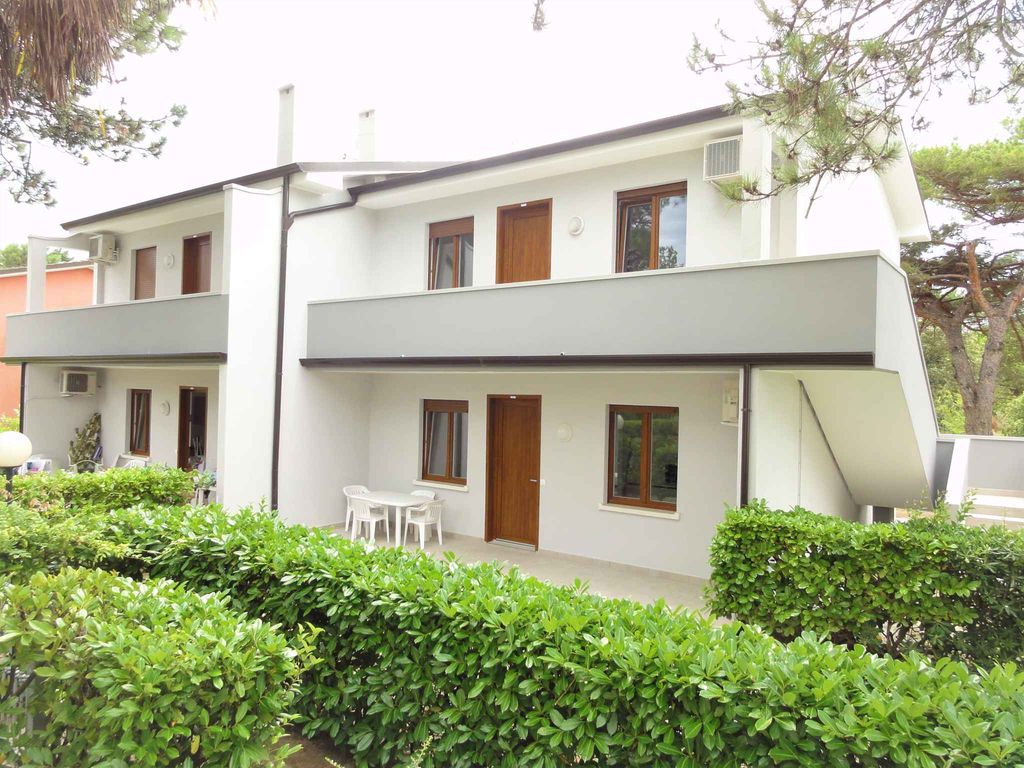 Ferienwohnung mit Klimaanlage und Parkplatz
