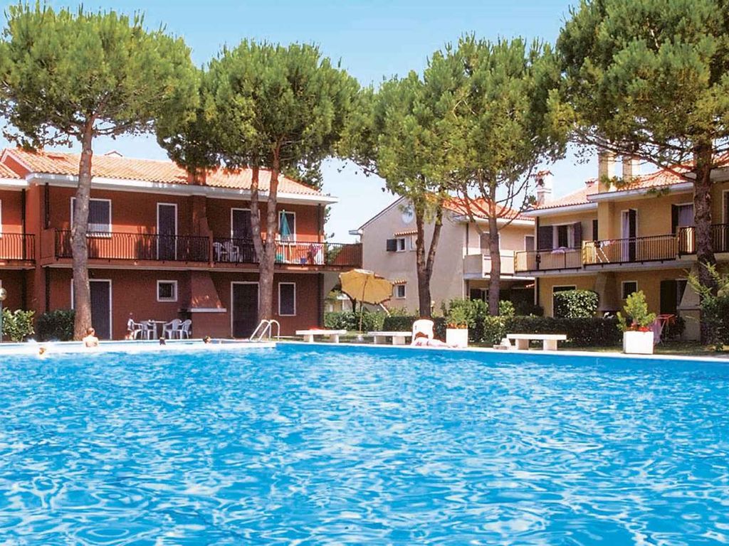 Ferienhaus con piscina esterna