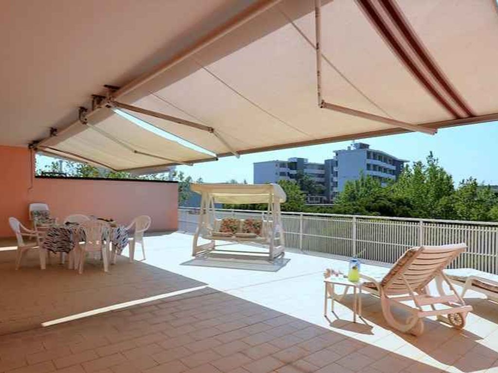 Ferienwohnung mit Klimaanlage und Dachterrasse