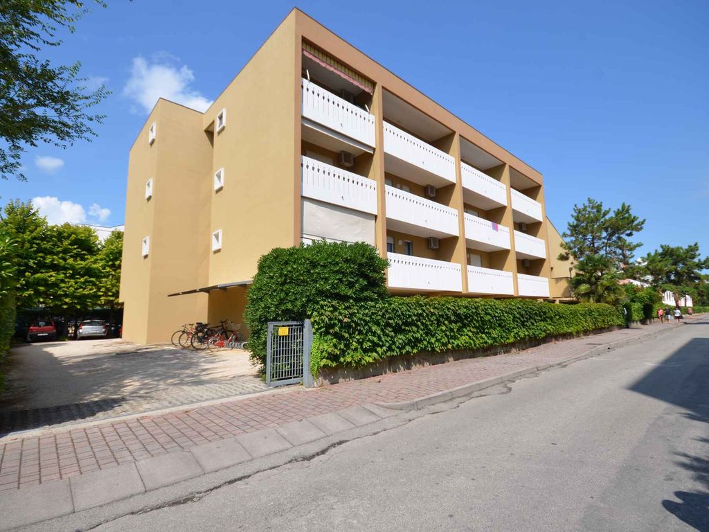 Ferienwohnung mit Klimaanlage und Balkon