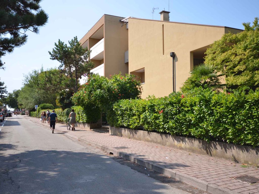 Ferienwohnung mit Klimaanlage und Balkon