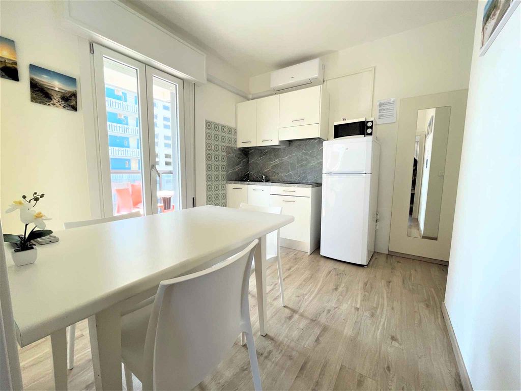 Ferienwohnung 100 m von Strand