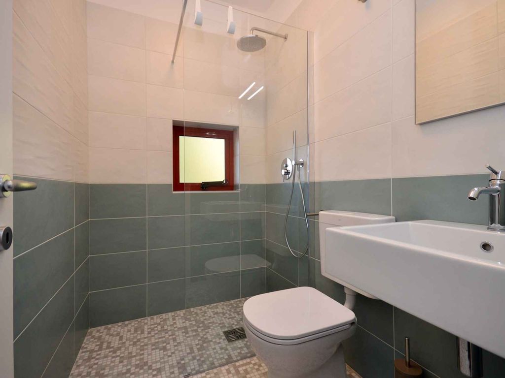 Ferienwohnung mit Klimaanlage und Balkon