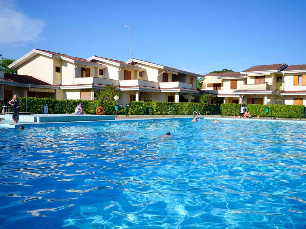 Ferienwohnung mit Klimaanlage, Garten und Pool