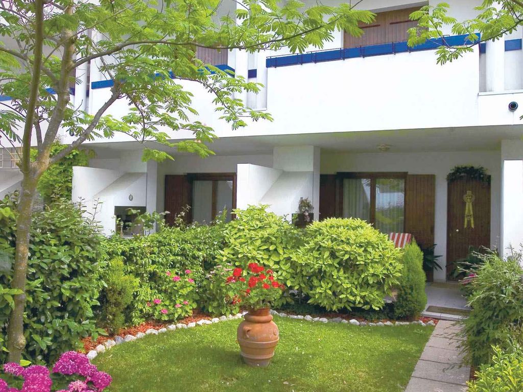 Bungalow mit Klimaanlage, Terrasse und Pool