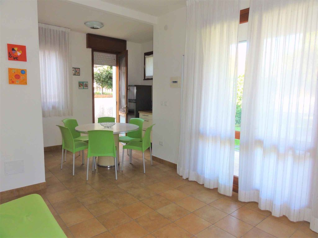 Ferienwohnung Reihenhaus mit privatem Garten und in der Nähe des Meeres