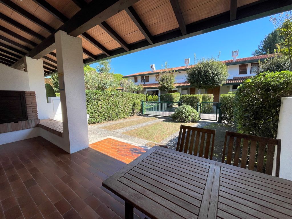 Ferienwohnung mit Garten und Außenpool