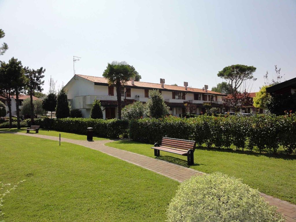Ferienwohnung mit Garten und Außenpool
