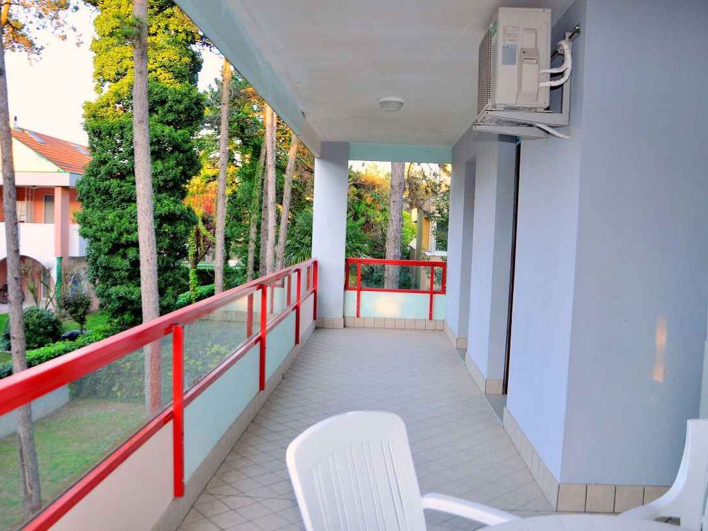 Ferienwohnung mit Klimaanlage und Balkon