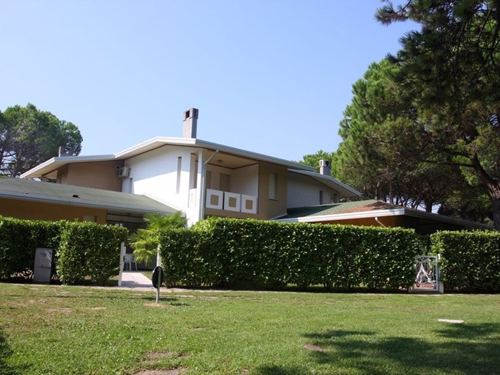 Ferienwohnung mit Klimaanlage, Balkon und Pool