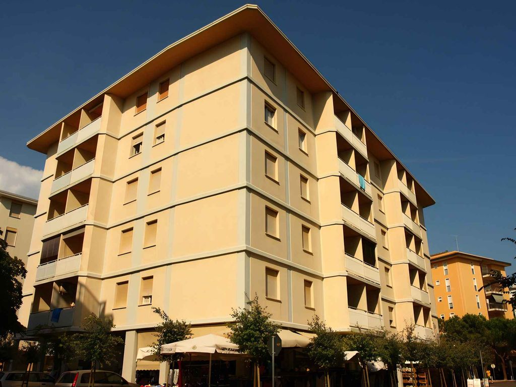Ferienwohnung mit Klimaanlage und Balkon