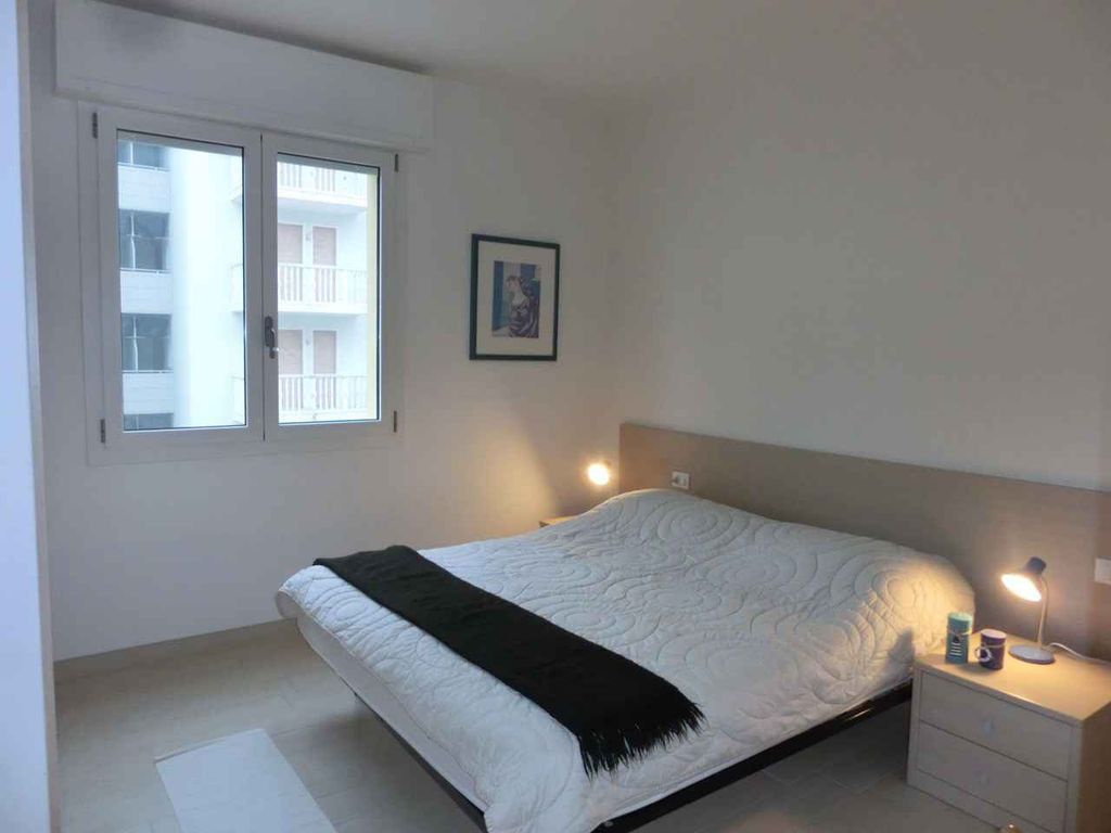 Ferienwohnung mit Klimaanlage und Balkon