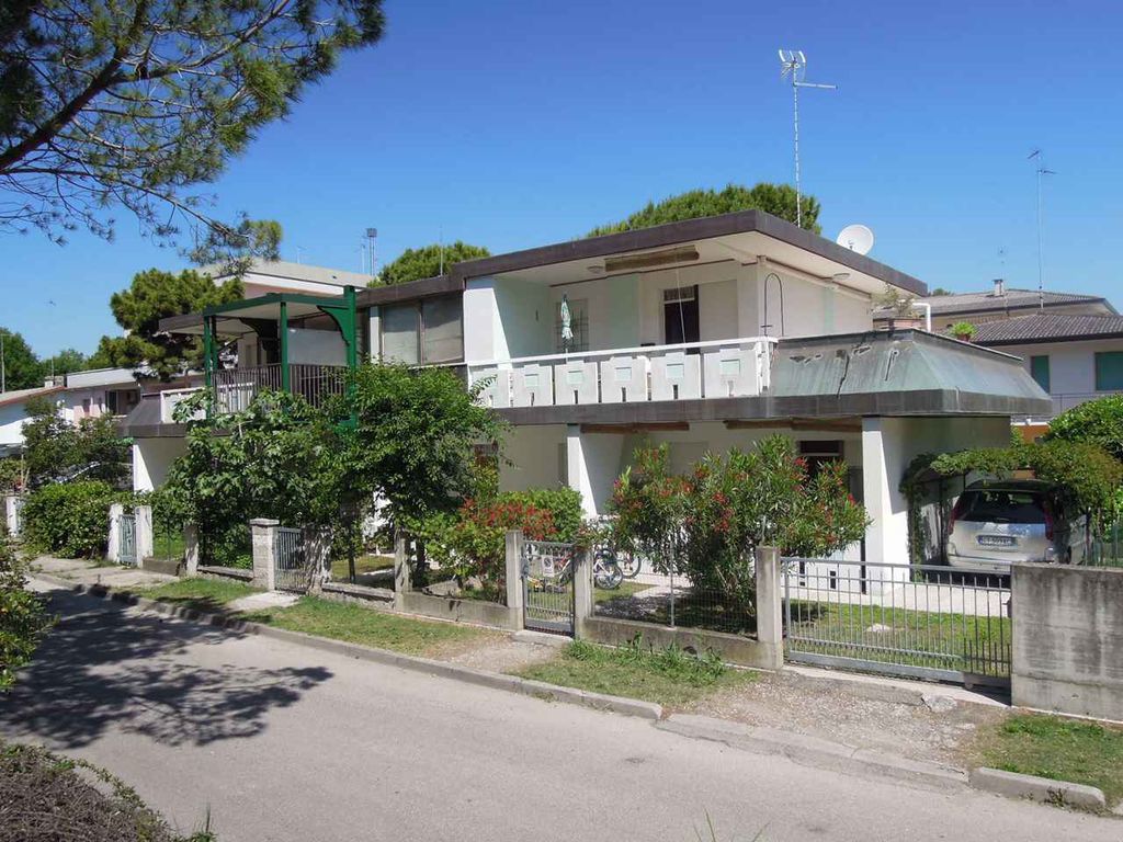 Ferienwohnung mit Garten und Klimaanlage