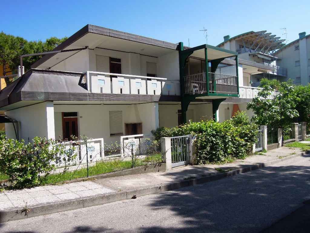 Ferienwohnung mit Garten und Klimaanlage