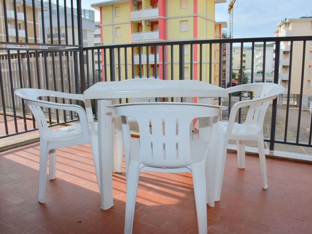 Ferienwohnung mit Klimaanlage und Balkon