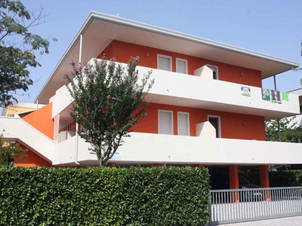 Ferienwohnung mit Klimaanlage und Balkon