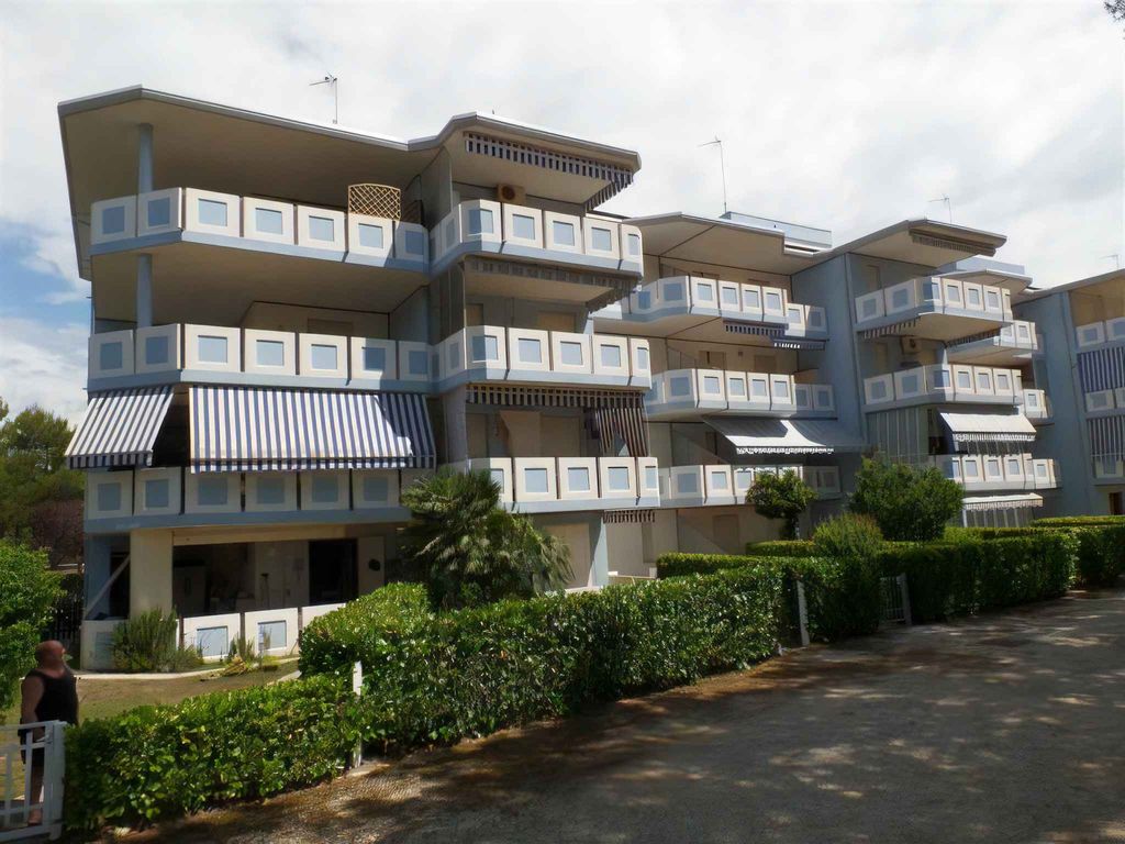 Ferienwohnung mit Klimaanlage, Terrasse und Pool