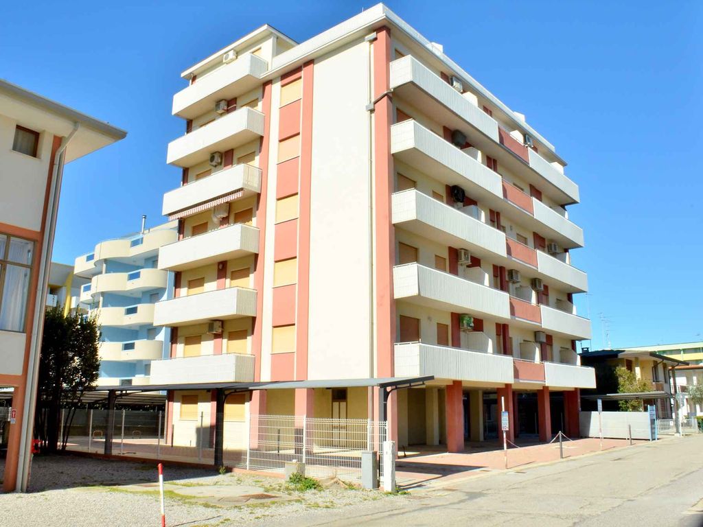 Ferienwohnung mit Klimaanlage und Balkon