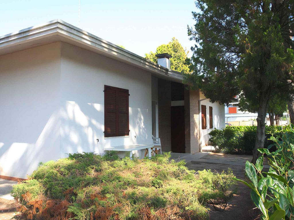Ferienwohnung mit Garten und Klimaanlage