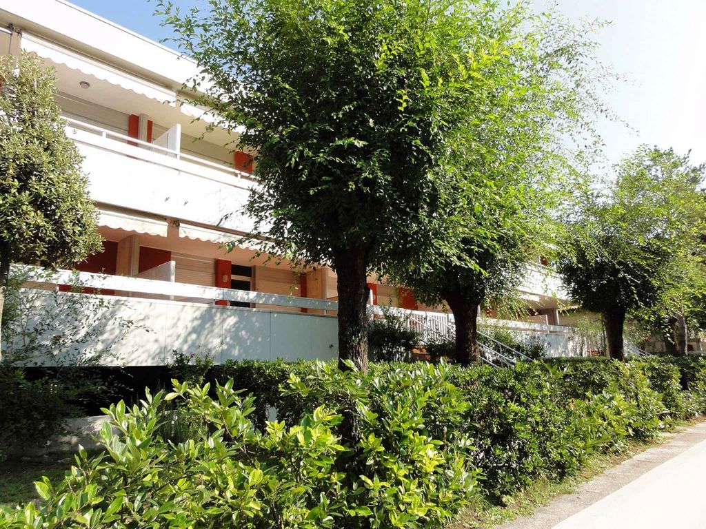 Ferienwohnung zentraler Bereich mit Klimaanlage und überdachtem Parkplatz