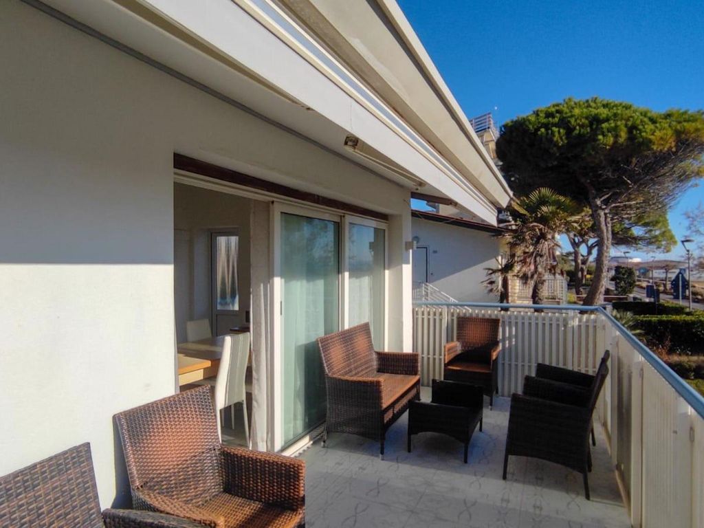 Ferienwohnung mit Klimaanlage, Terrasse und Garten