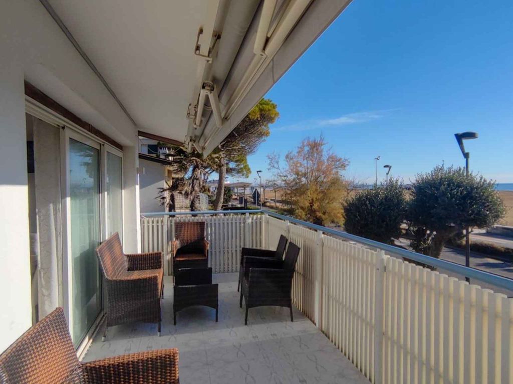 Ferienwohnung mit Klimaanlage, Terrasse und Garten