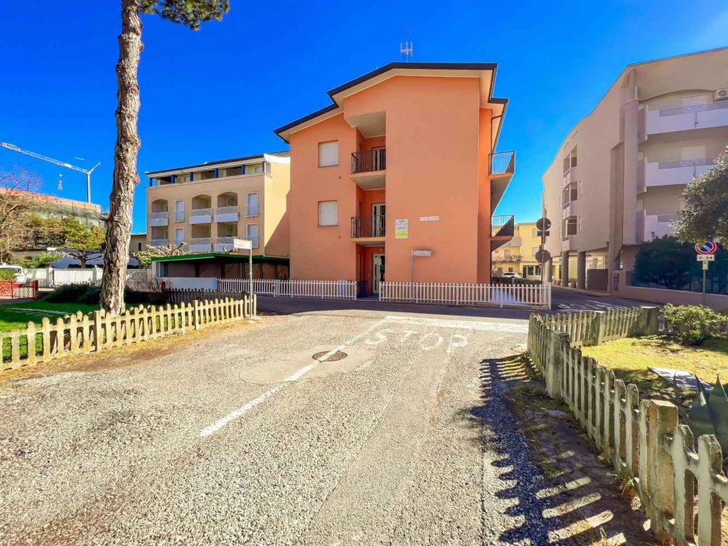 Ferienwohnung mit Klimaanlage und Balkon