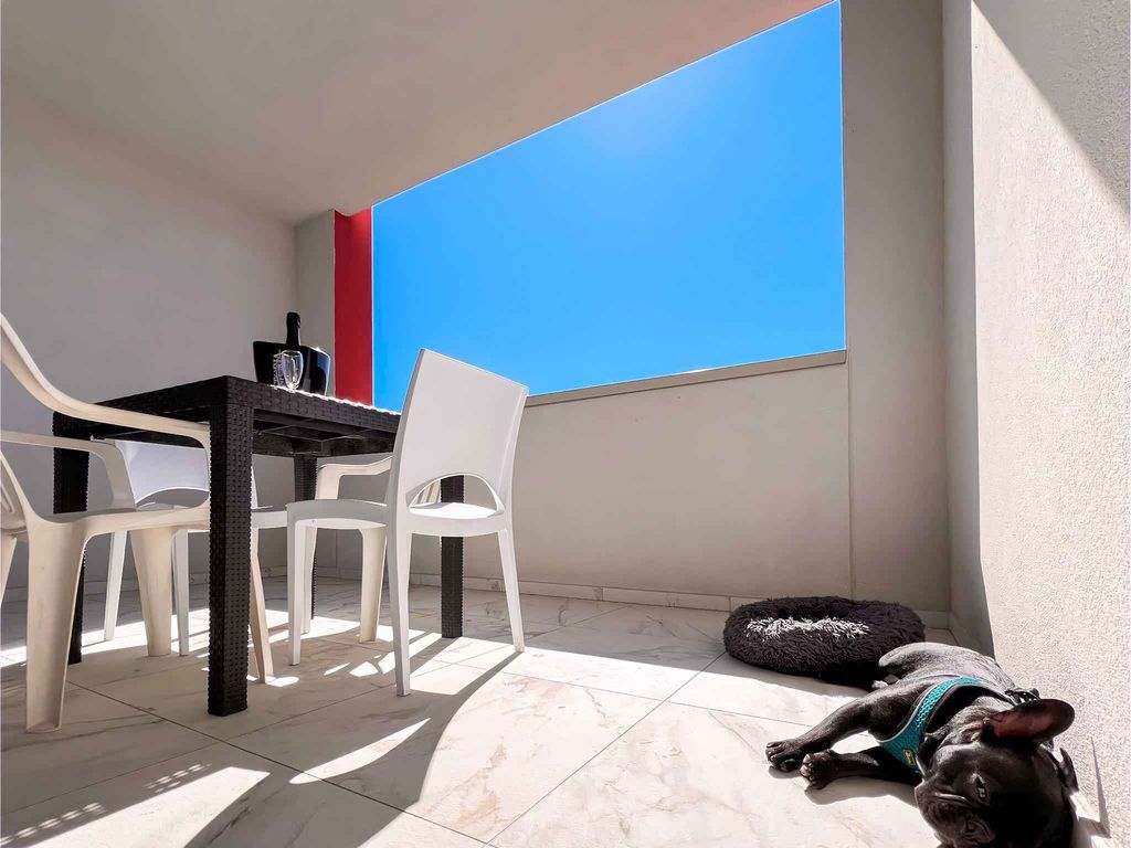 Studio mit Balkon und WLAN