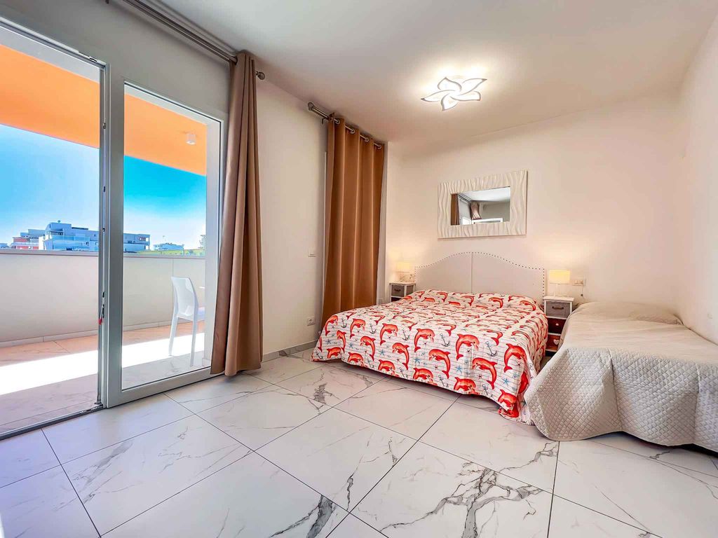 Ferienwohnung mit Balkon und Klimaanlage