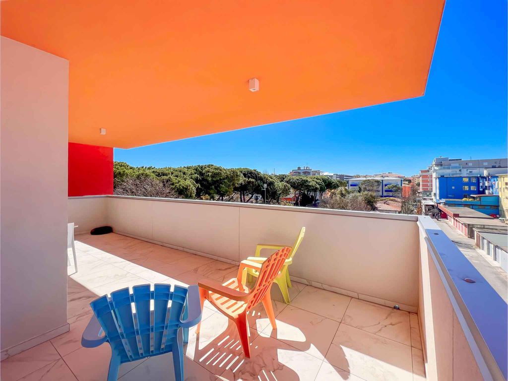 Studio mit Balkon und Klimaanlage