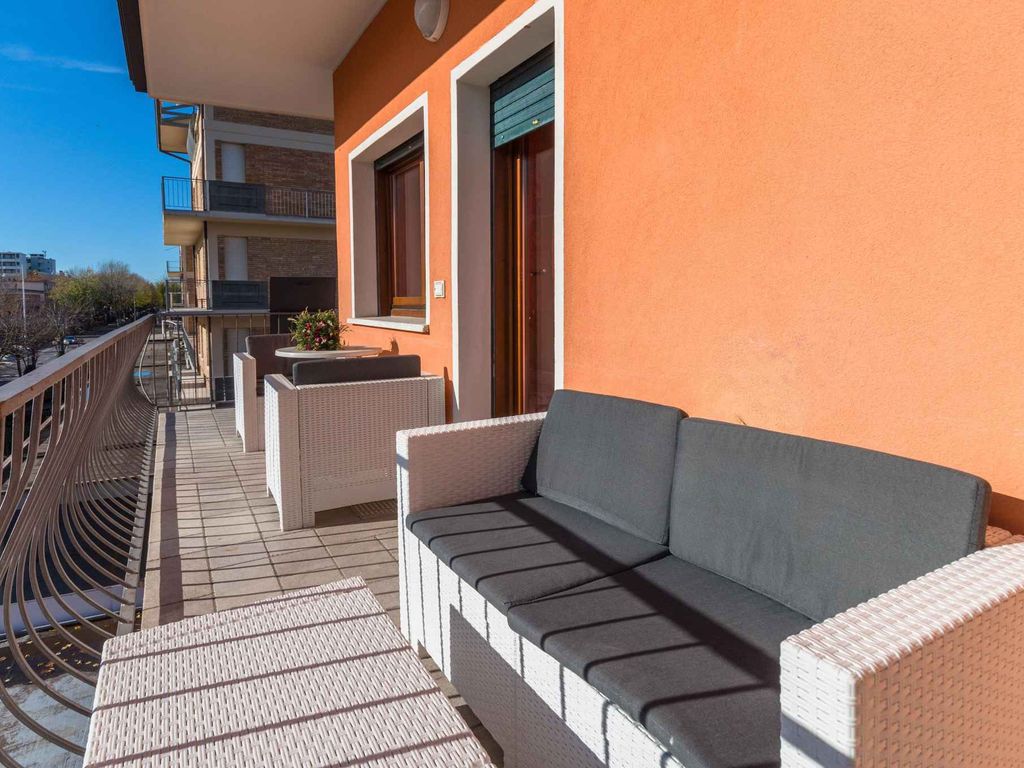 Ferienwohnung mit Balkon und Klimaanlage