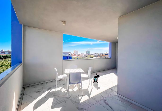 Studio mit Balkon und Klimaanlage