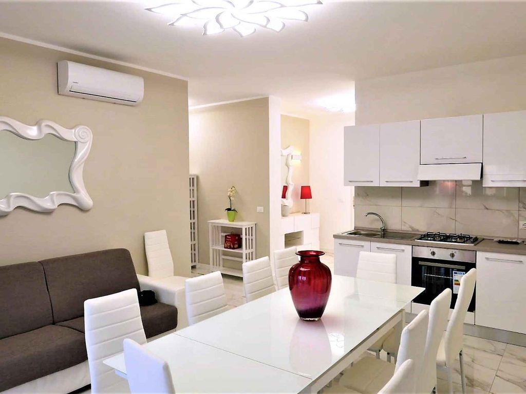 Ferienwohnung mit Balkon und Klimaanlage