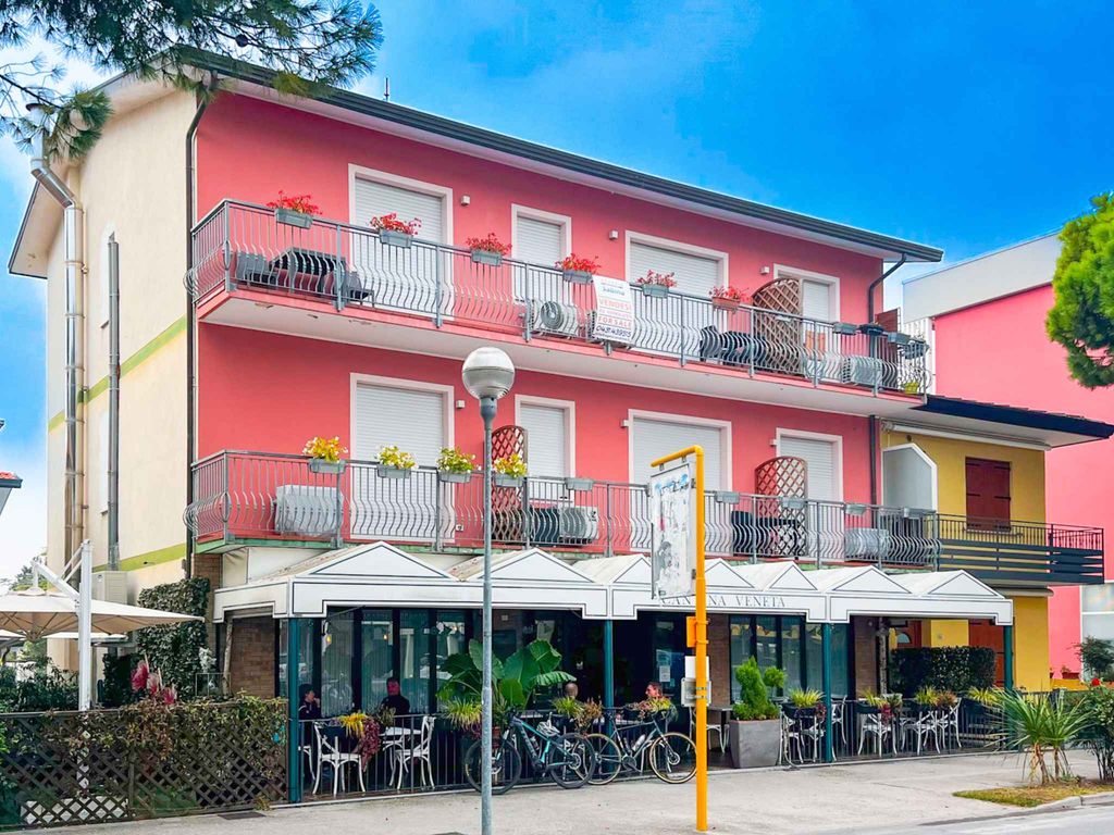 Ferienwohnung mit Balkon und Klimaanlage