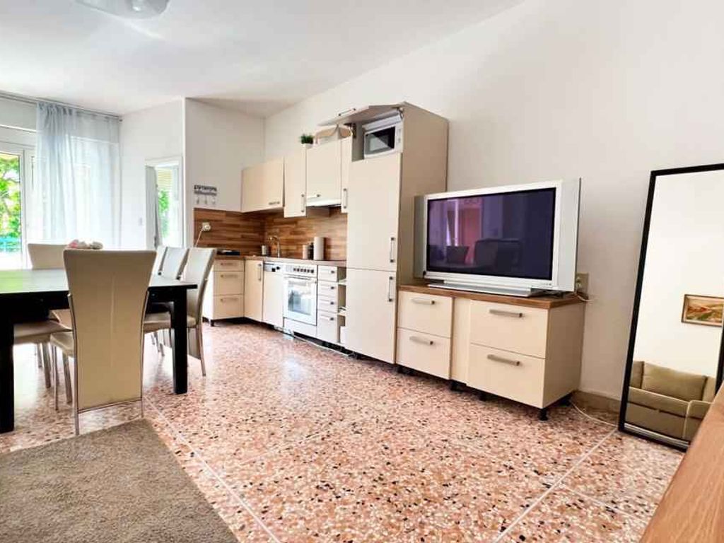Ferienwohnung mit Klimaanlage und Balkon