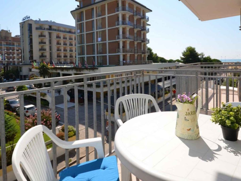 Ferienwohnung mit Balkon und Klimaanlage