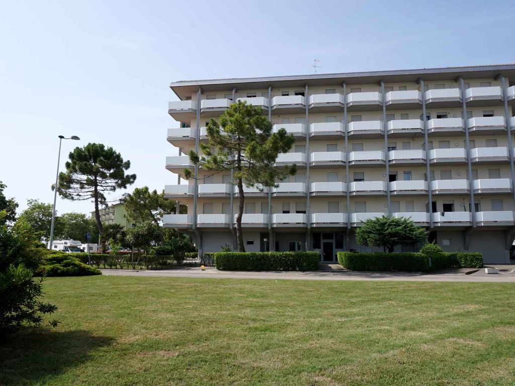 Ferienwohnung Geräumige Zwei-Zimmer-Wohnung direkt am Strand