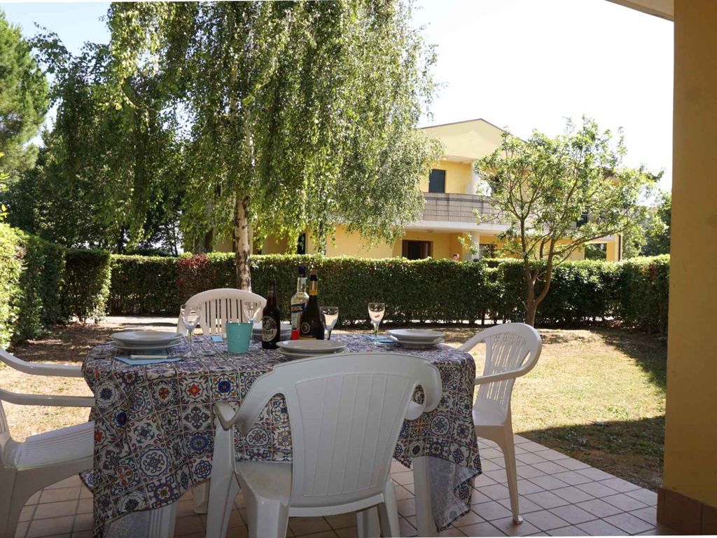 Ferienwohnung mit Balkon und Pool