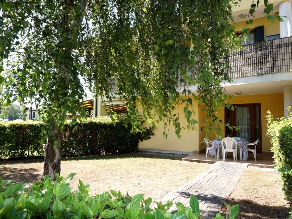 Ferienwohnung mit Balkon und Pool