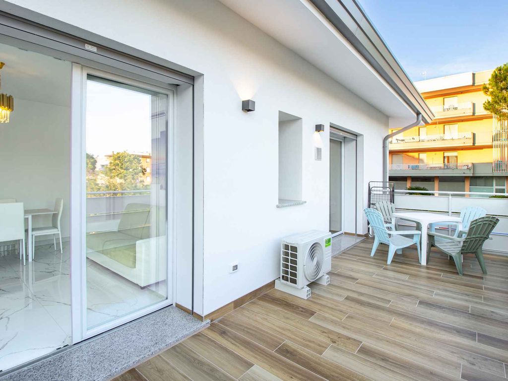 Ferienwohnung mit Klimaanlage, Gemeinschaftsgarten und Pool