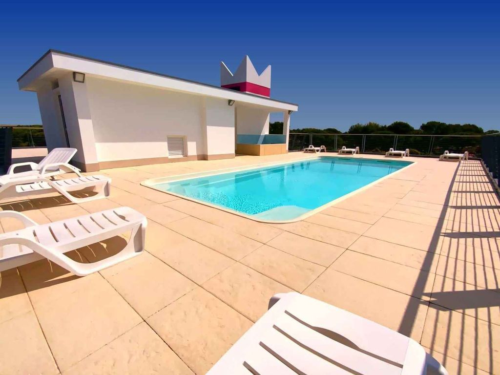 Ferienwohnung mit Klimaanlage, Garten und Pool