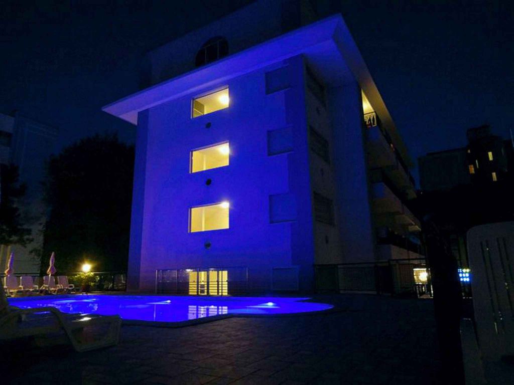 Ferienwohnung mit Klimaanlage, Balkon und Pool