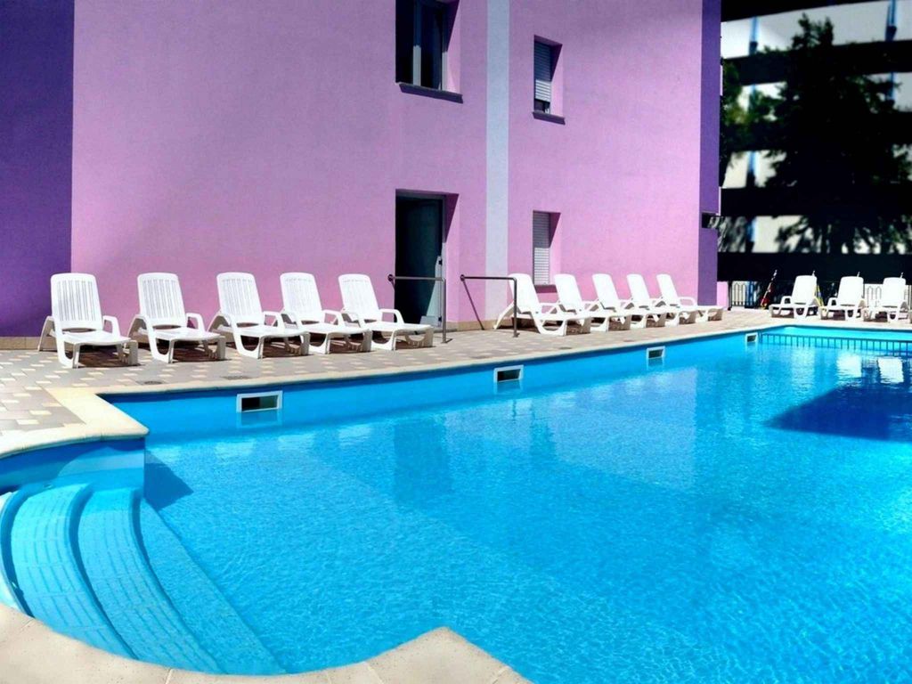 Studio mit Klimaanlage, Balkon und Pool