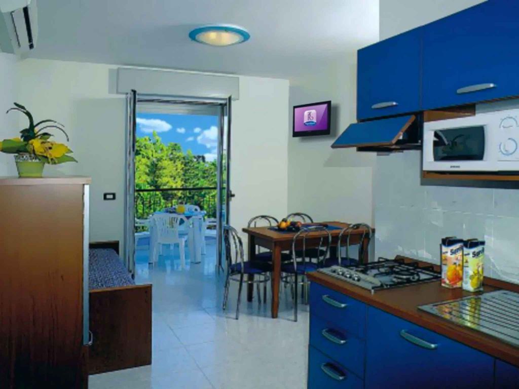 Ferienwohnung mit Klimaanlage, Balkon und Pool