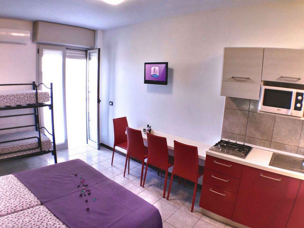 Studio mit Klimaanlage, Balkon und Pool