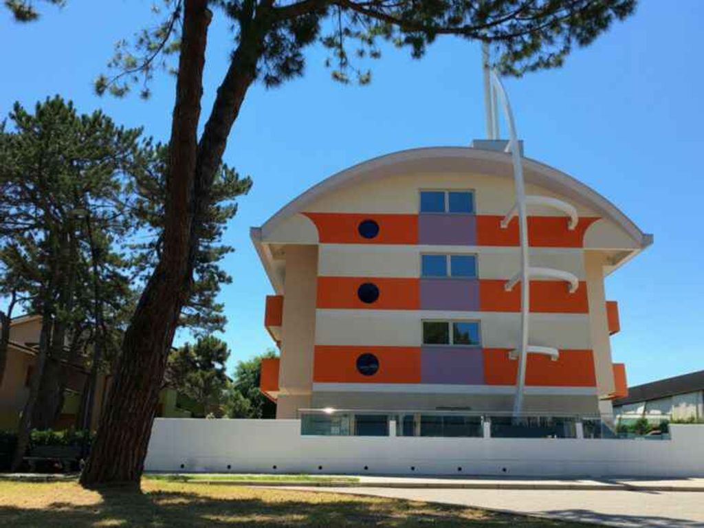 Ferienwohnung mit Klimaanlage, Balkon und Pool