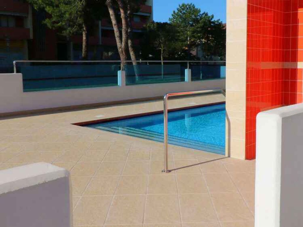 Ferienwohnung mit Klimaanlage, Balkon und Pool