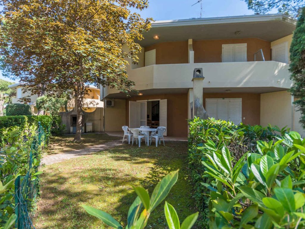 Ferienwohnung mit Klimaanlage, Garten und Pool