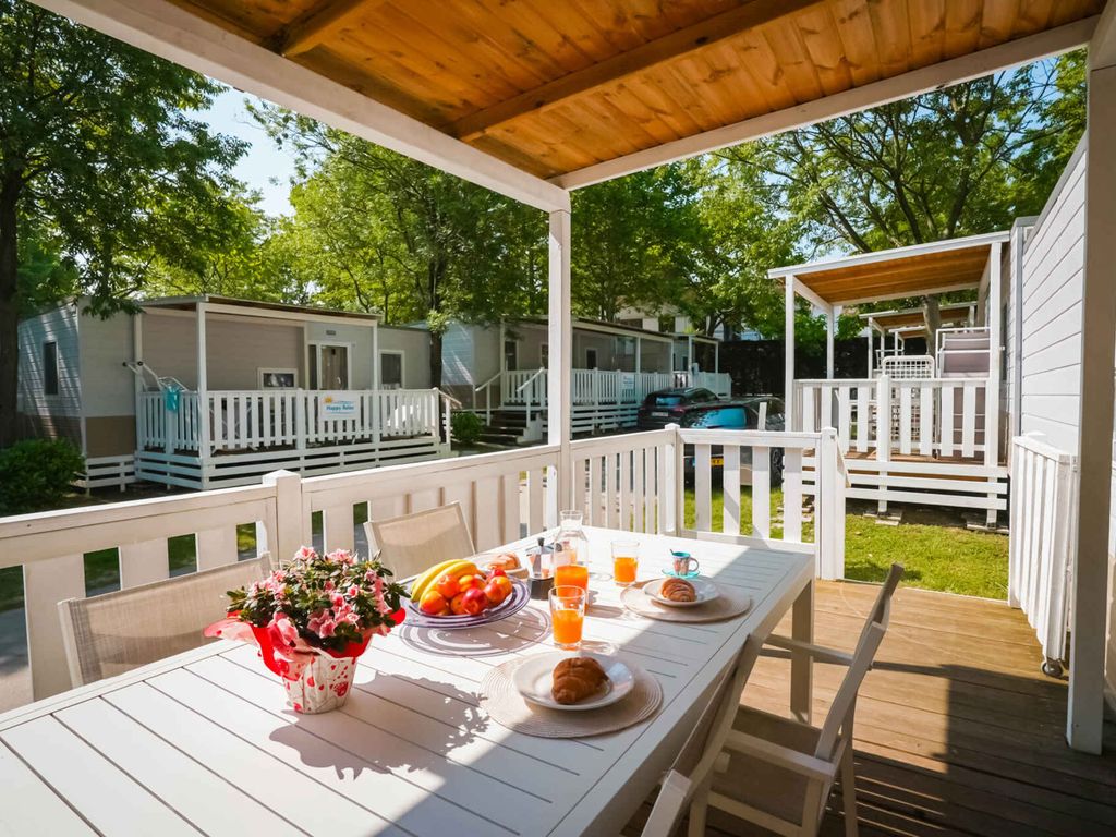 Mobilehome mit Klimaanlage, Terrasse und Pool